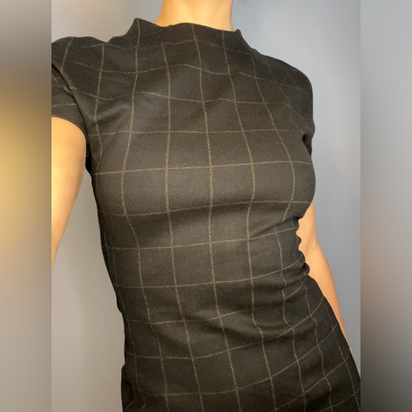 Theory Dress - Picture 2 of 8